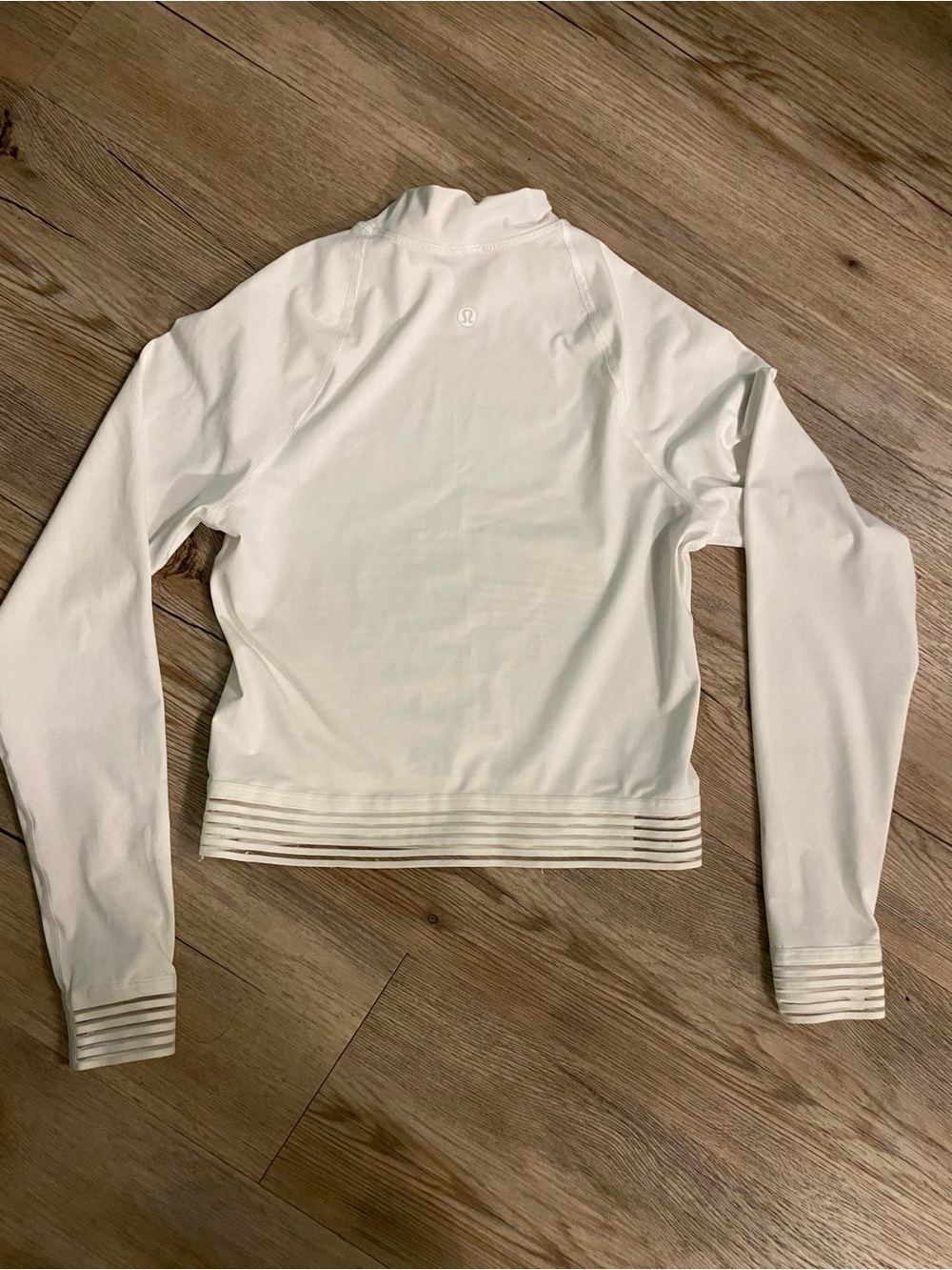 🍋 Lululemon Deep End Rashguard - Picture 3 of 5